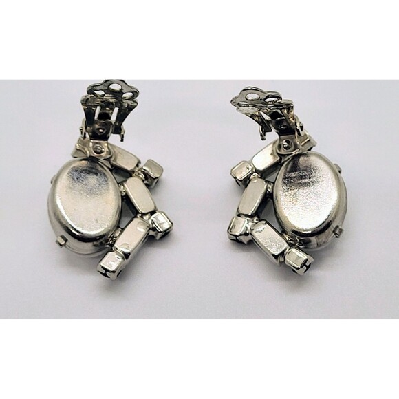 Rare Garne Black Accents with White Milk Glass Clip On Earrings - Picture 4 of 9